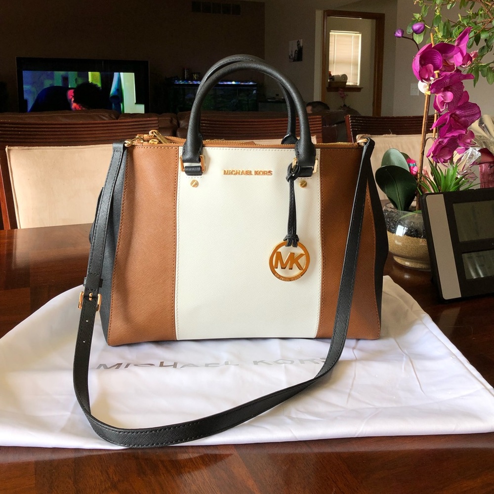 Authentic Michael Kors Sutton